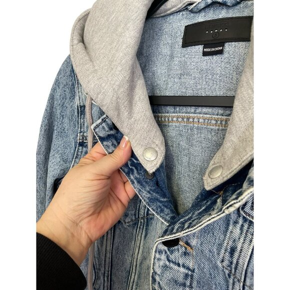 Blank NYC Denim Trucker Jacket Removable Gray Hood Size Small NWT - Picture 2 of 7
